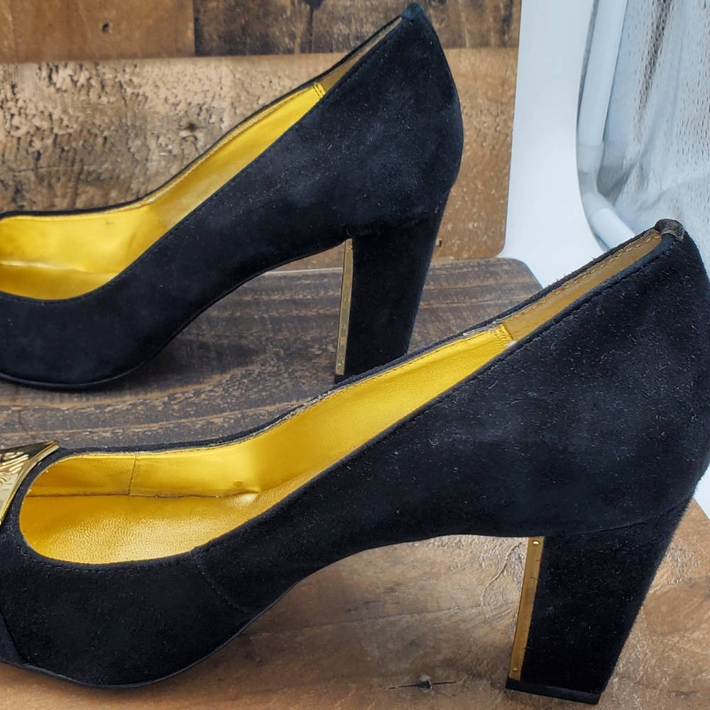 Anne Klein sueded monogram pumps 7.5 - Picture 3 of 8